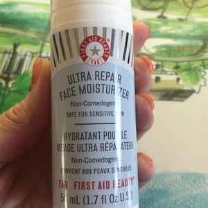 First Aid Beauty Ultra Repair Moisturizer